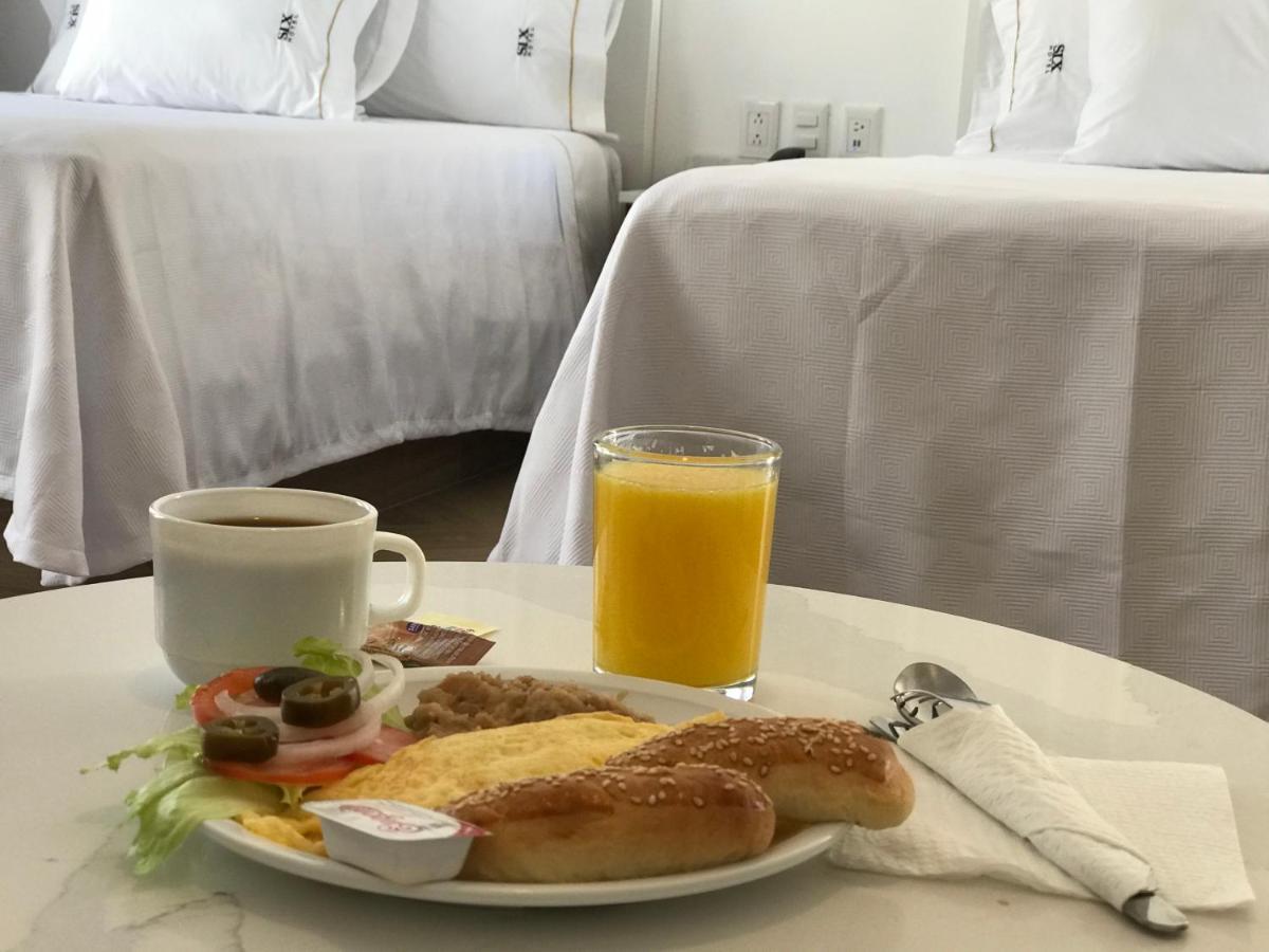 Six Hotel Guadalajara Degollado Eksteriør bilde