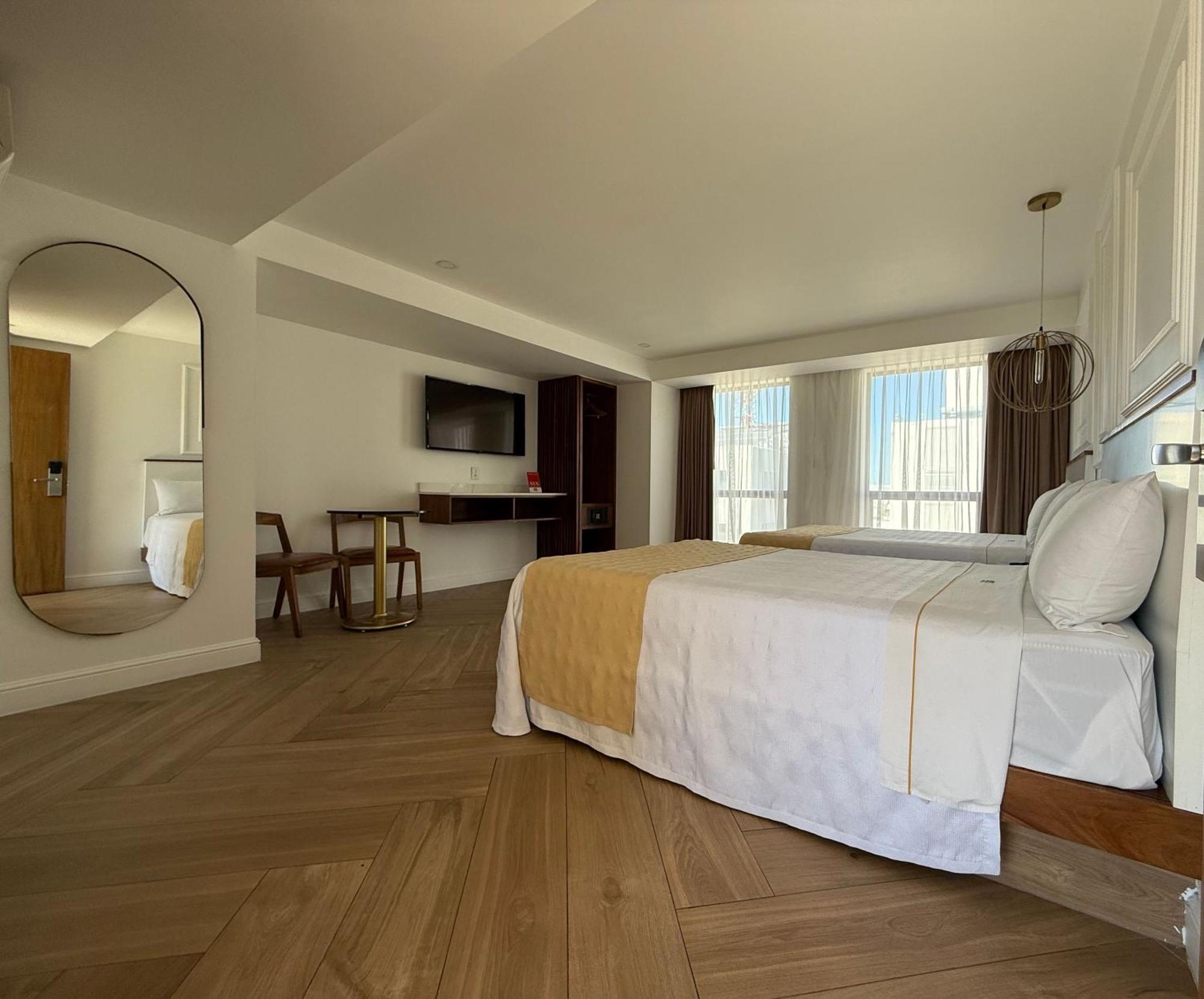 Six Hotel Guadalajara Degollado Eksteriør bilde